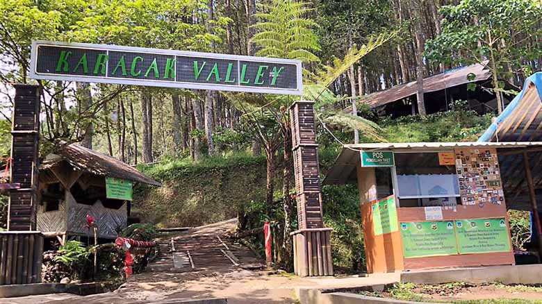 Karacak Valley: Surga Hijau di Selatan Garut