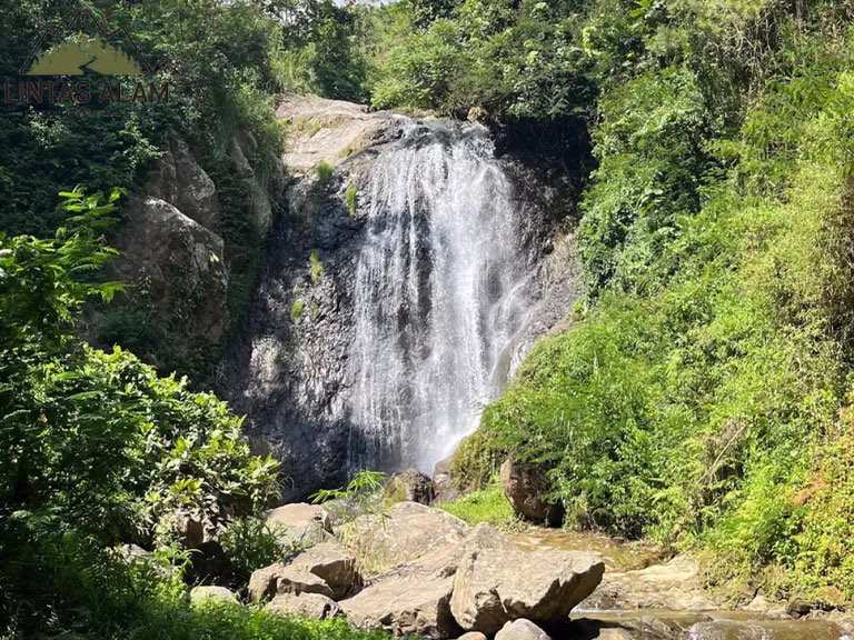 Air Terjun Labonsa: Permata Tersembunyi dari Kabupaten Muna