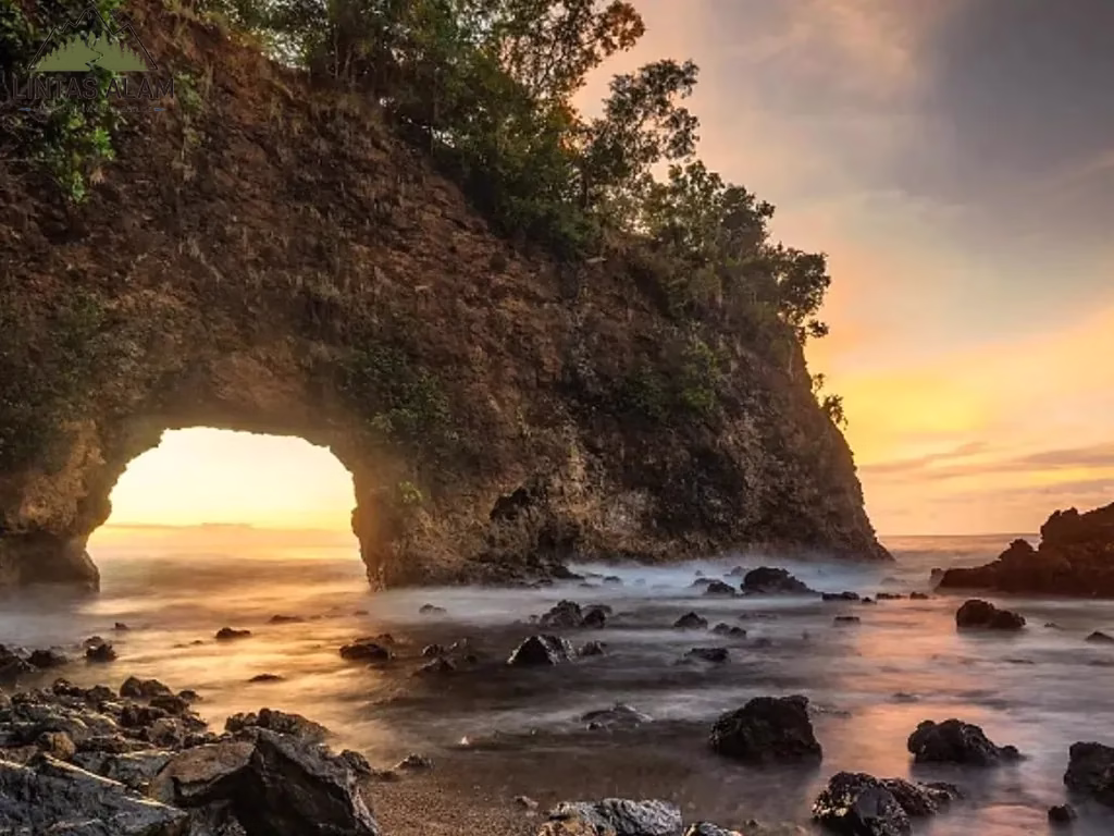 Ambon, Surga Wisata Alam dan Budaya di Maluku