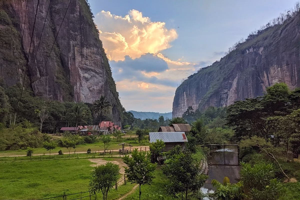 Lembah Harau: Surga Tersembunyi di Jantung Sumatra Barat