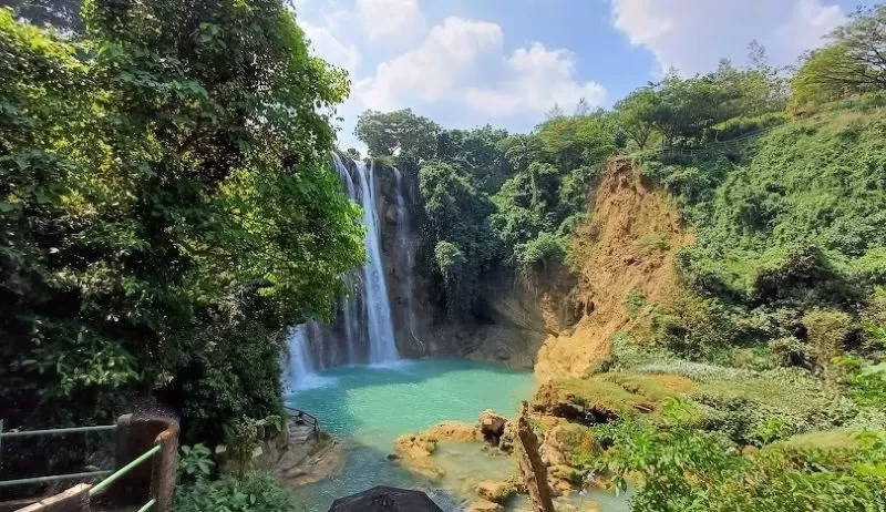 Pesona Air Terjun Nglirip di Tuban, Jawa Timur