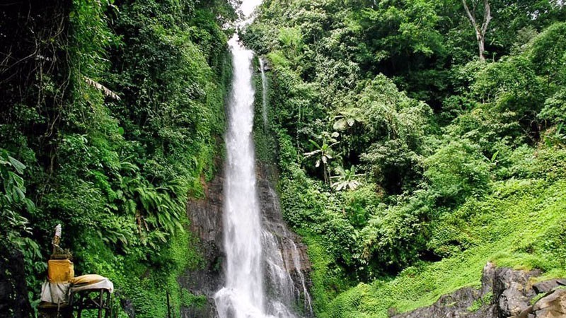Air Terjun Kembar Gitgit: Pesona Alam dan Spiritualitas di Jantung Buleleng