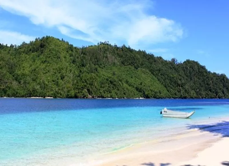 Pesona Pulau Kiluan, Permata Eksotis di Mulut Teluk Lampung