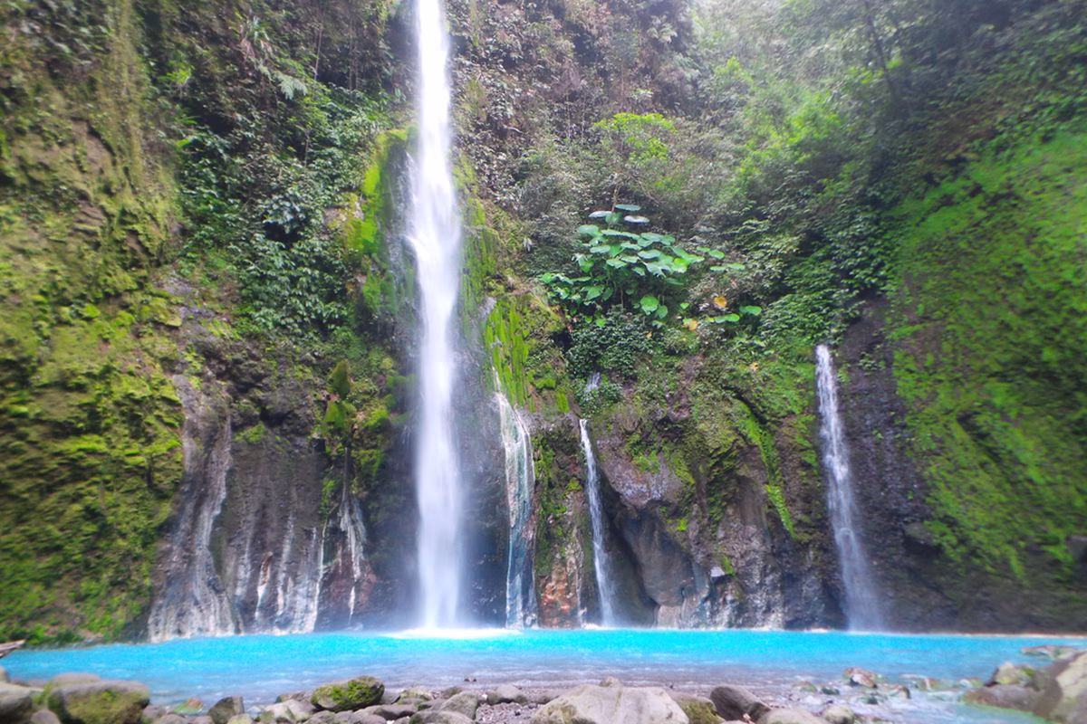 Pesona Air Terjun Dua Warna di Sibolangit, Deli Serdang