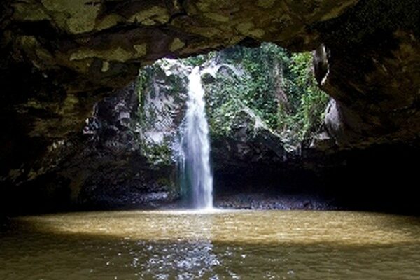 Air Terjun Jembatan Batu, Surga Tersembunyi bagi Pecinta Panjat Tebing